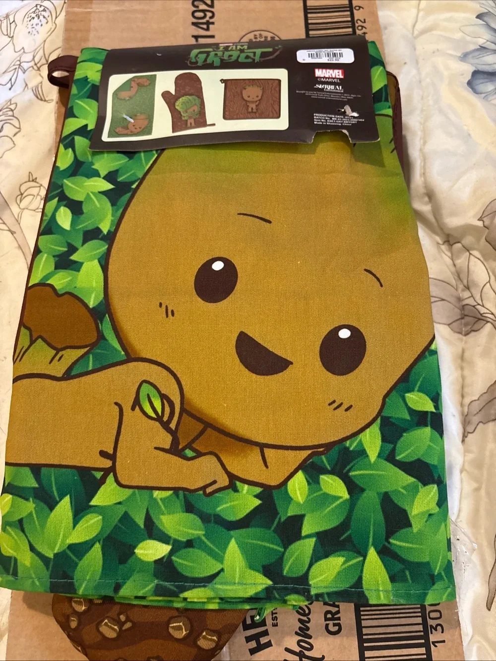 Marvel I Am Groot Kitchen Mitt & Pot Holder Set - Green, Brown